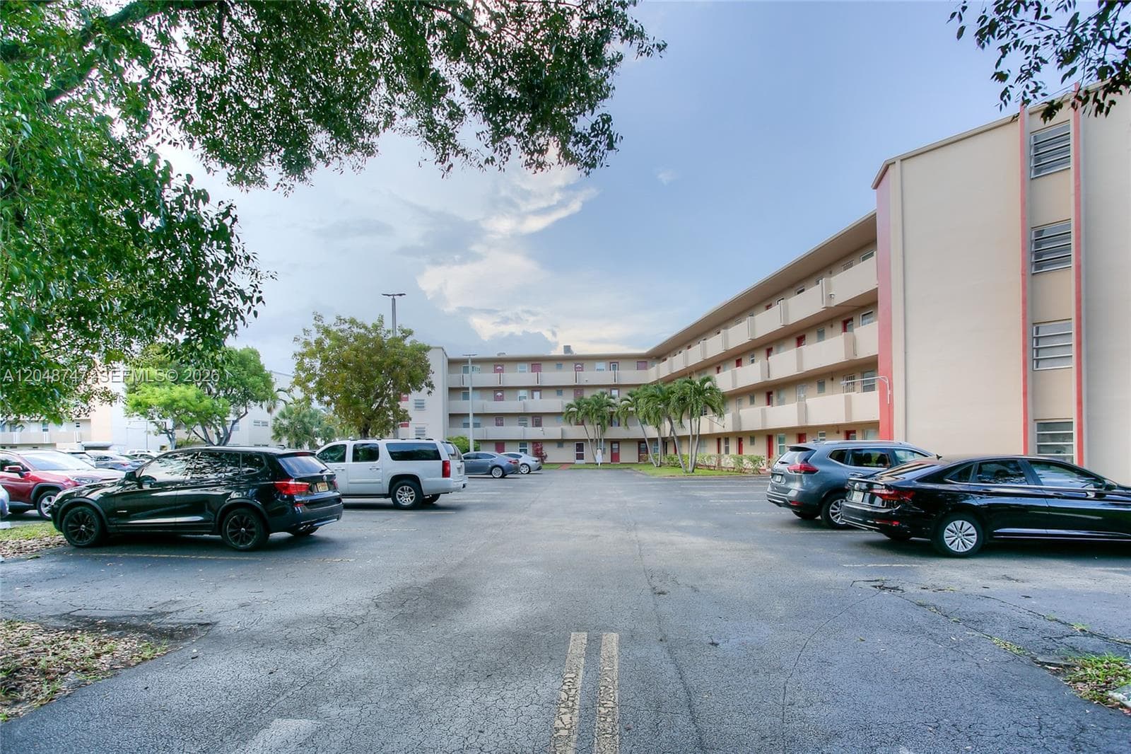 ROLLING GREEN CONDO · #C106 in Miami - Photo 11