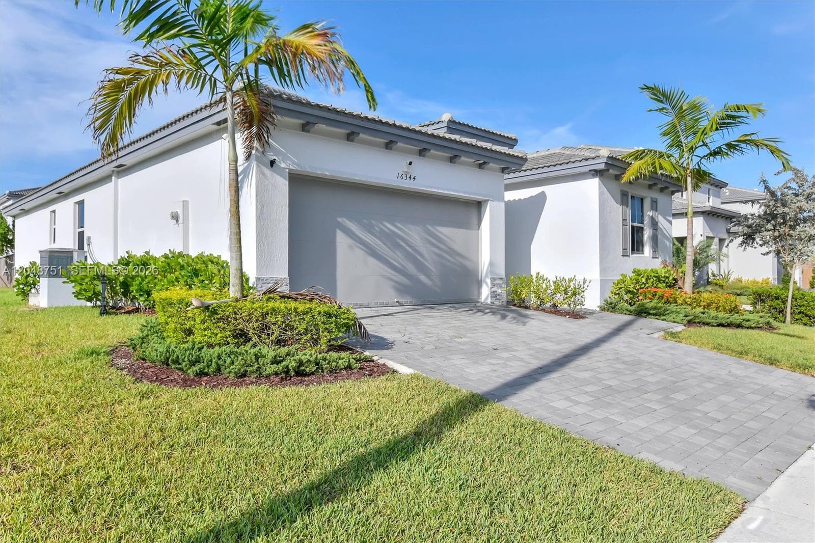 16344 SW 290th St photo 4