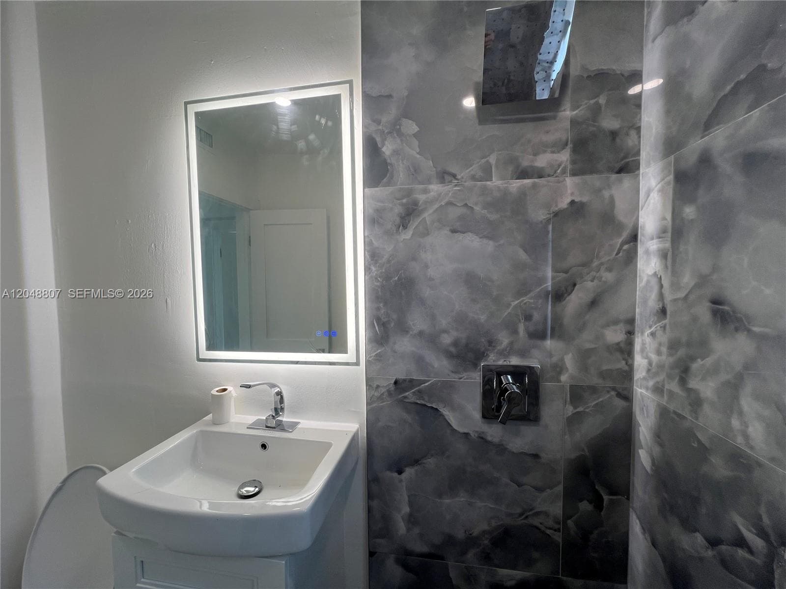 1831 Wilmington St photo 6