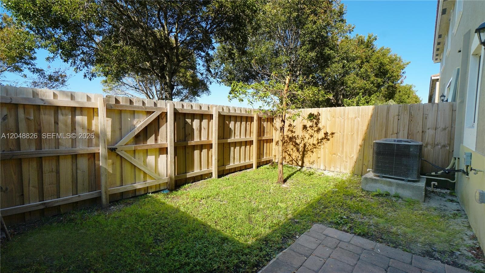 2411 SE 10th St #2411 photo 34