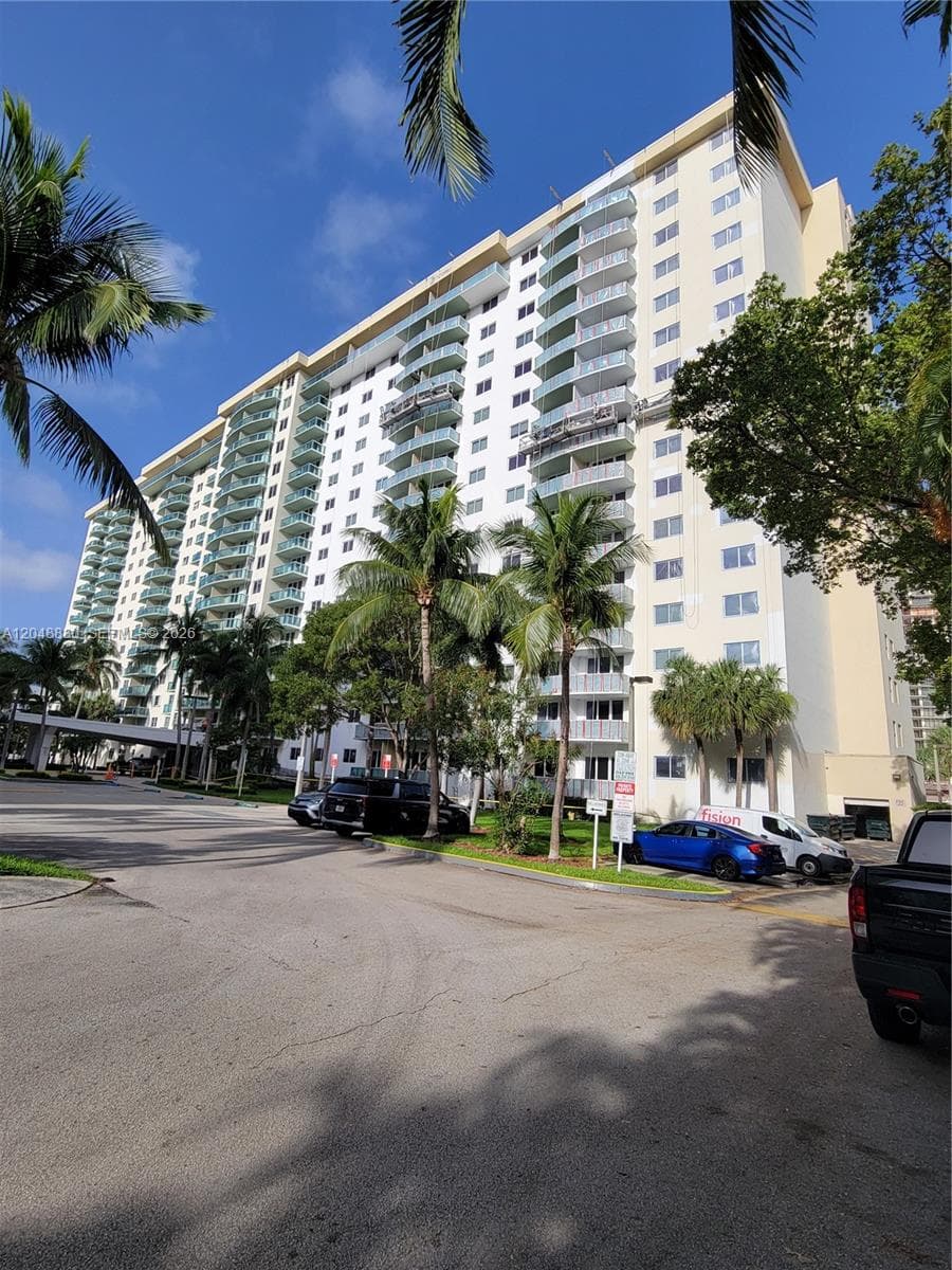 Oceanview Building A · #220 in Sunny Isles Beach - Photo 19