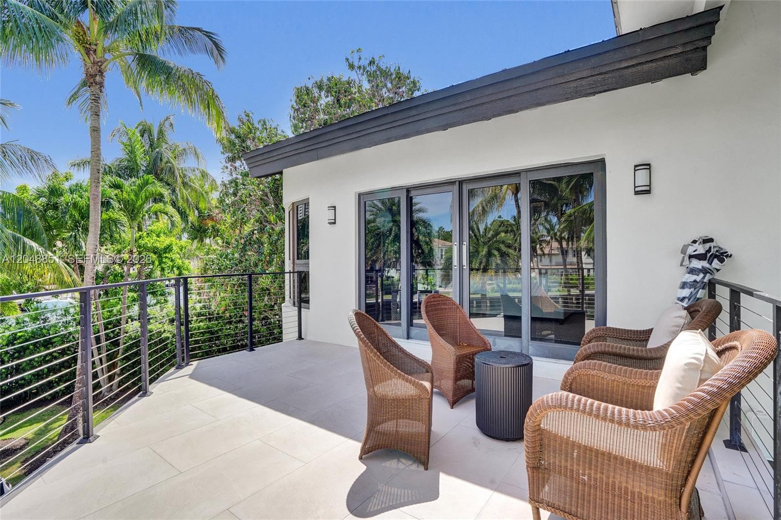 113 Holiday Dr photo 38