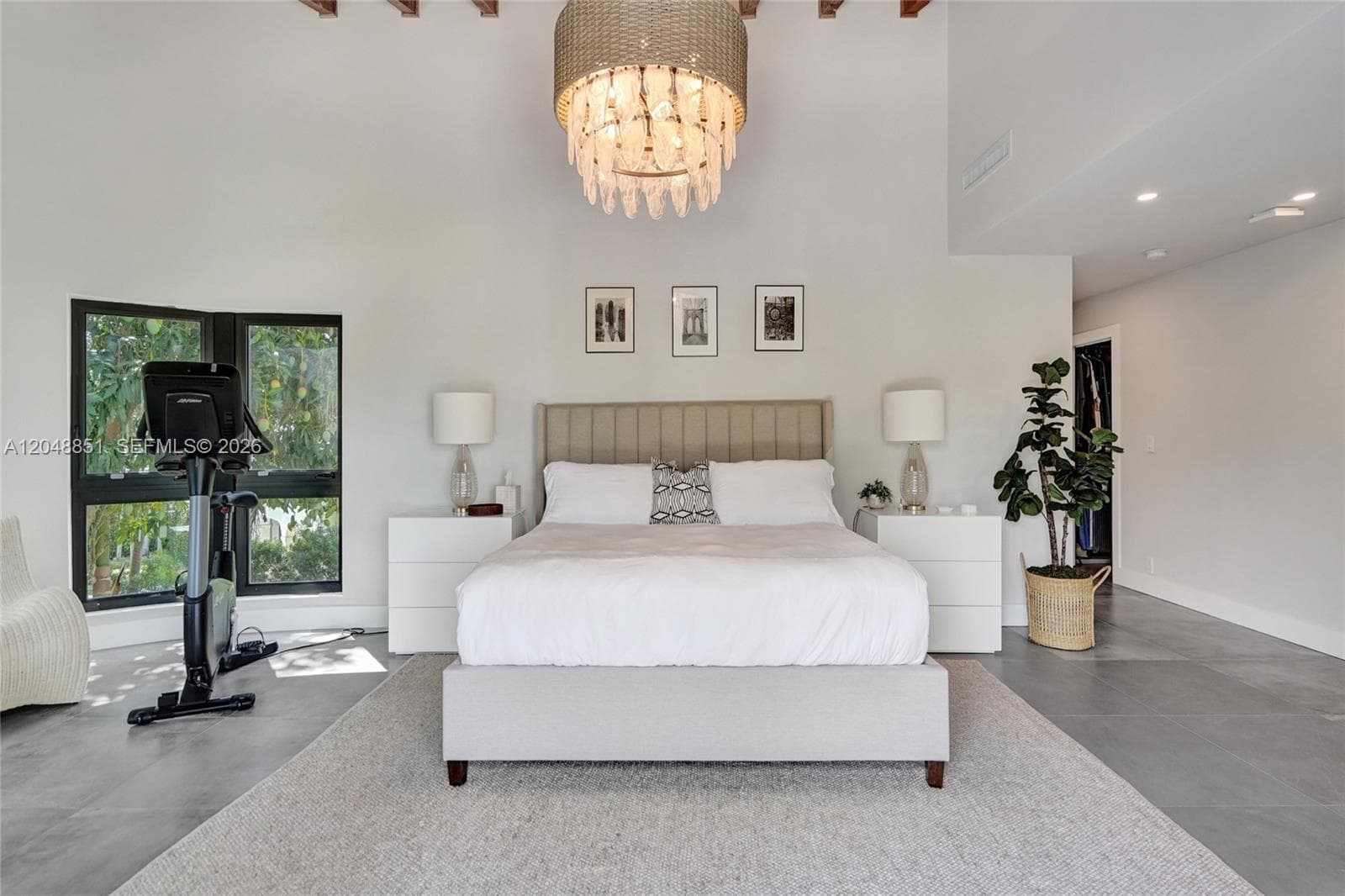 113 Holiday Dr photo 31