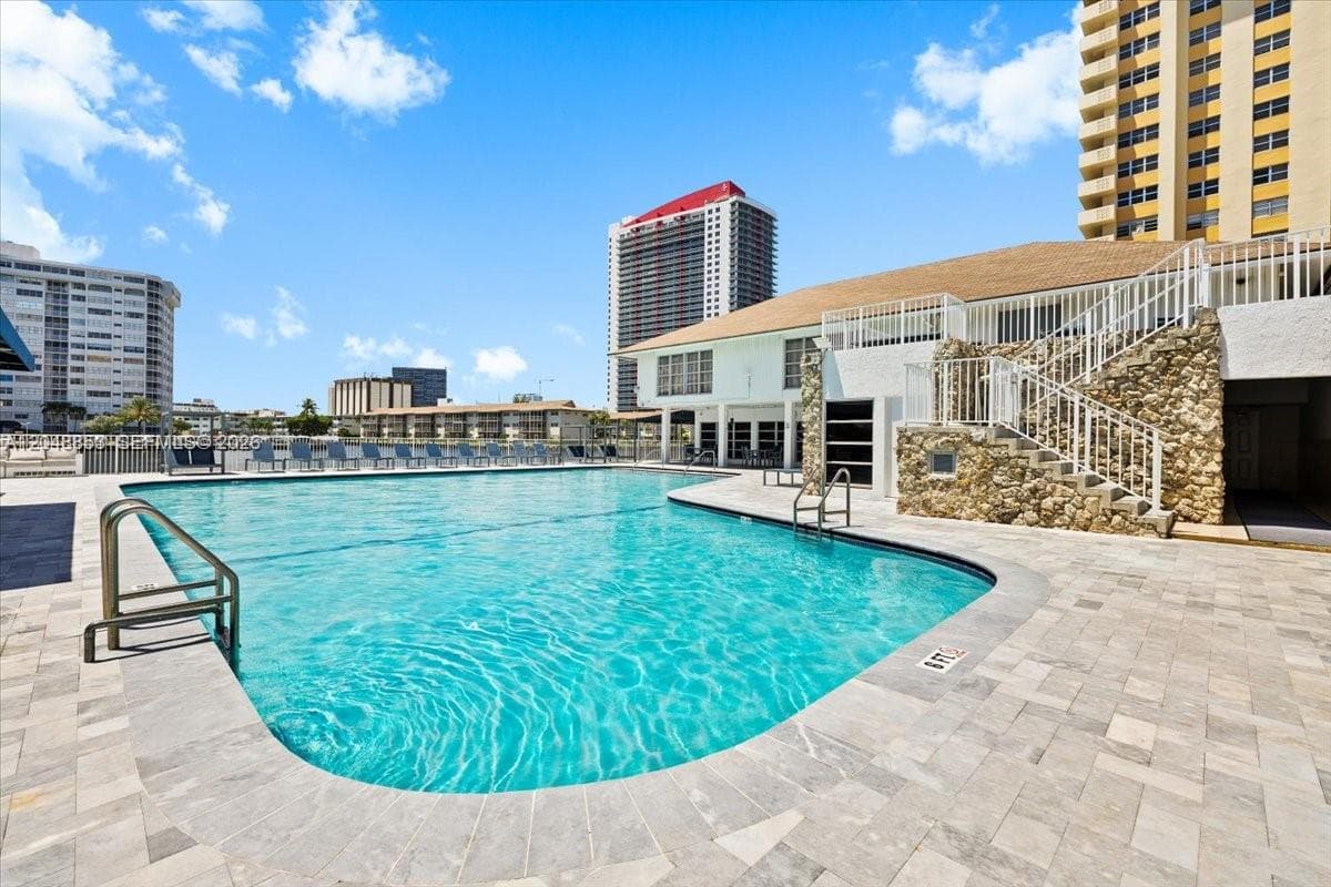 PLAZA TOWERS NORTH CONDO · #911 in Hallandale Beach - Photo 26