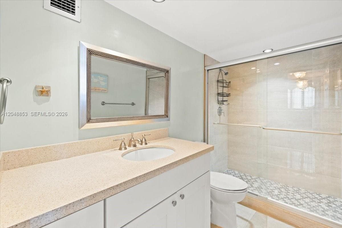 PLAZA TOWERS NORTH CONDO · #911 in Hallandale Beach - Photo 18