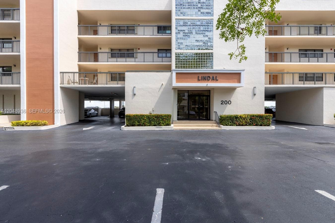 LINDAL APTS CONDO · #203 in Hallandale Beach - Photo 39