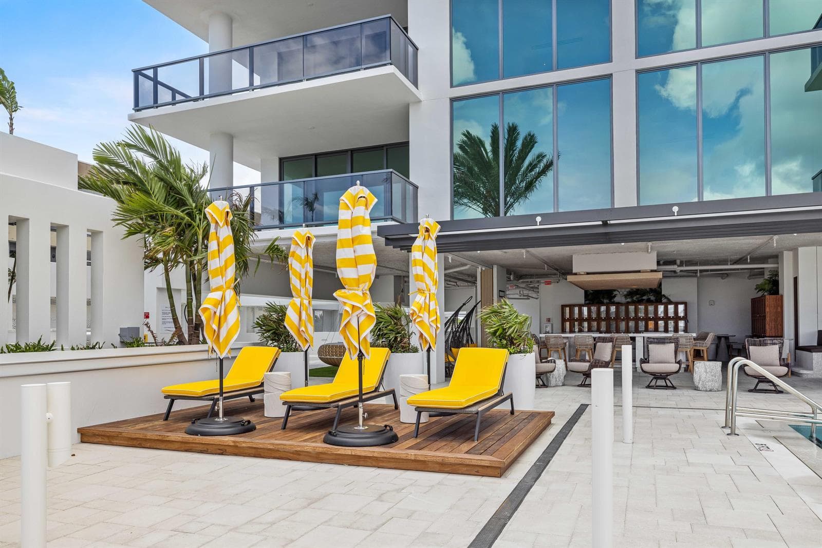 Salato Indor Lounge