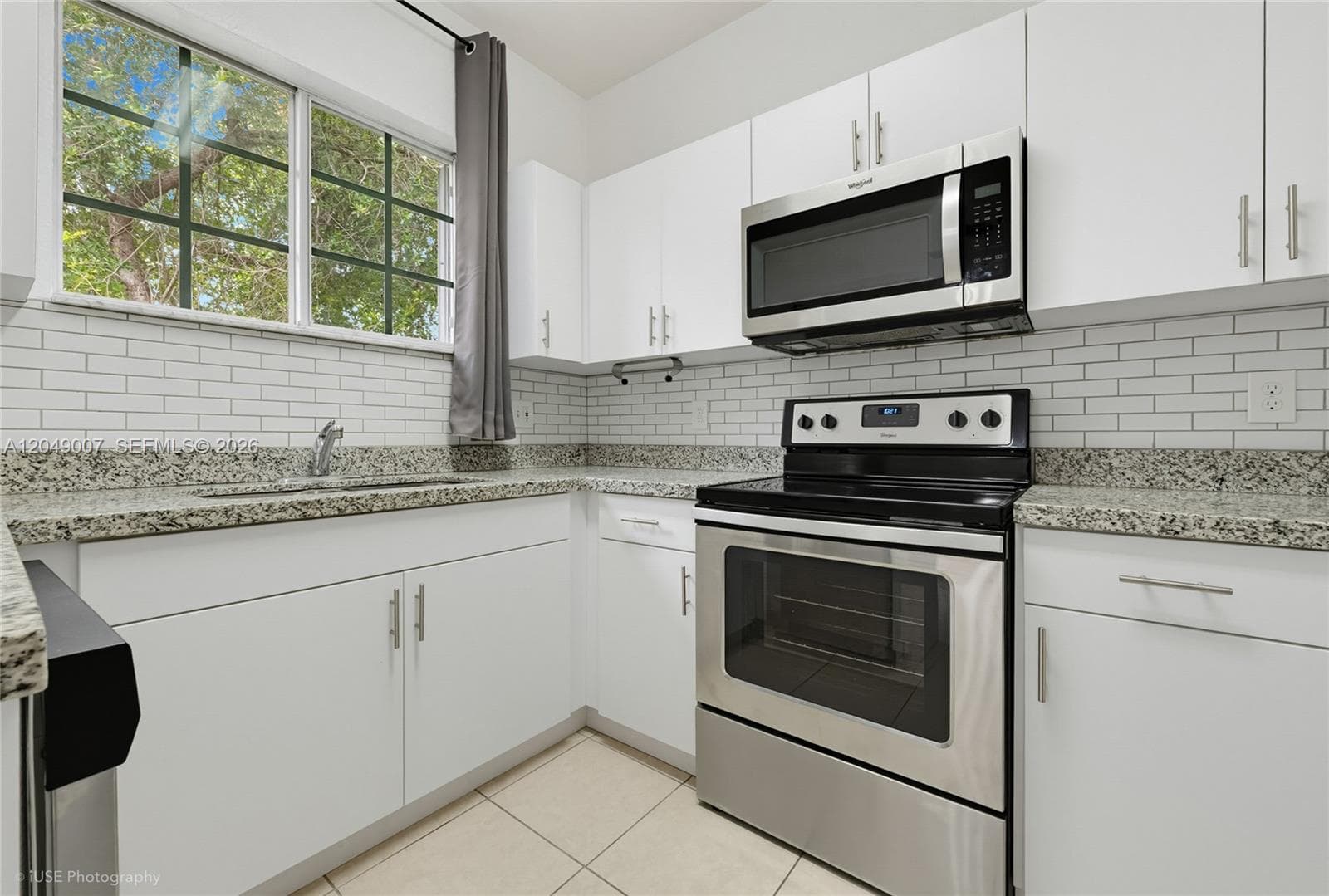 2630 NE 3rd Dr #204 photo 2
