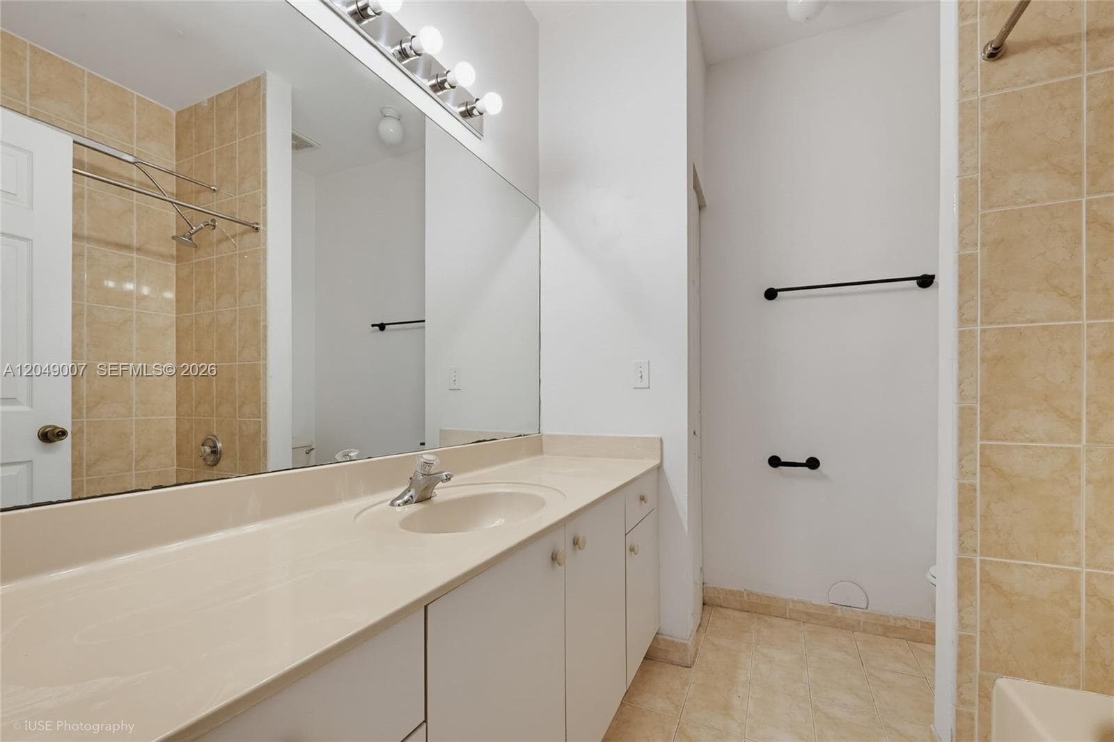 2630 NE 3rd Dr #204 photo 7