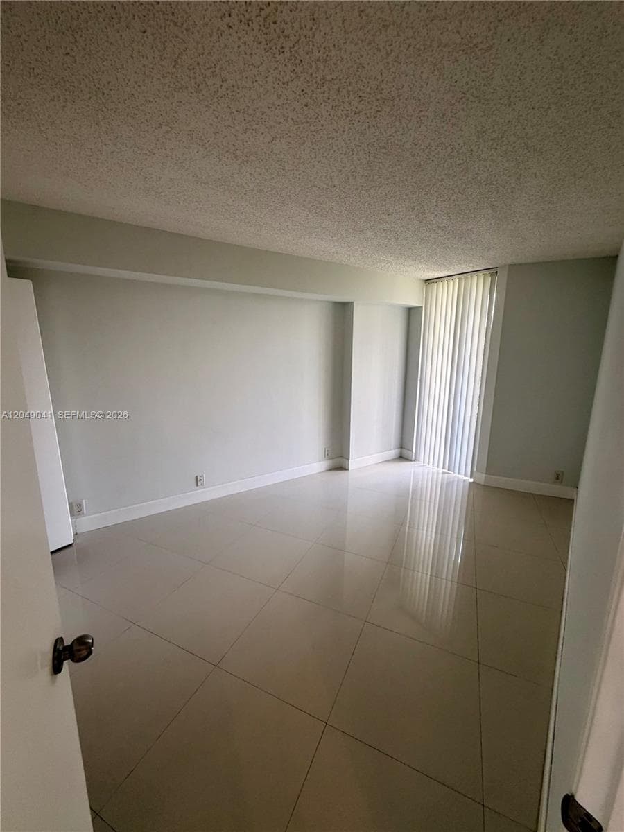 PARC CENTRAL AVENTURA SOU · #404 in Aventura - Photo 5