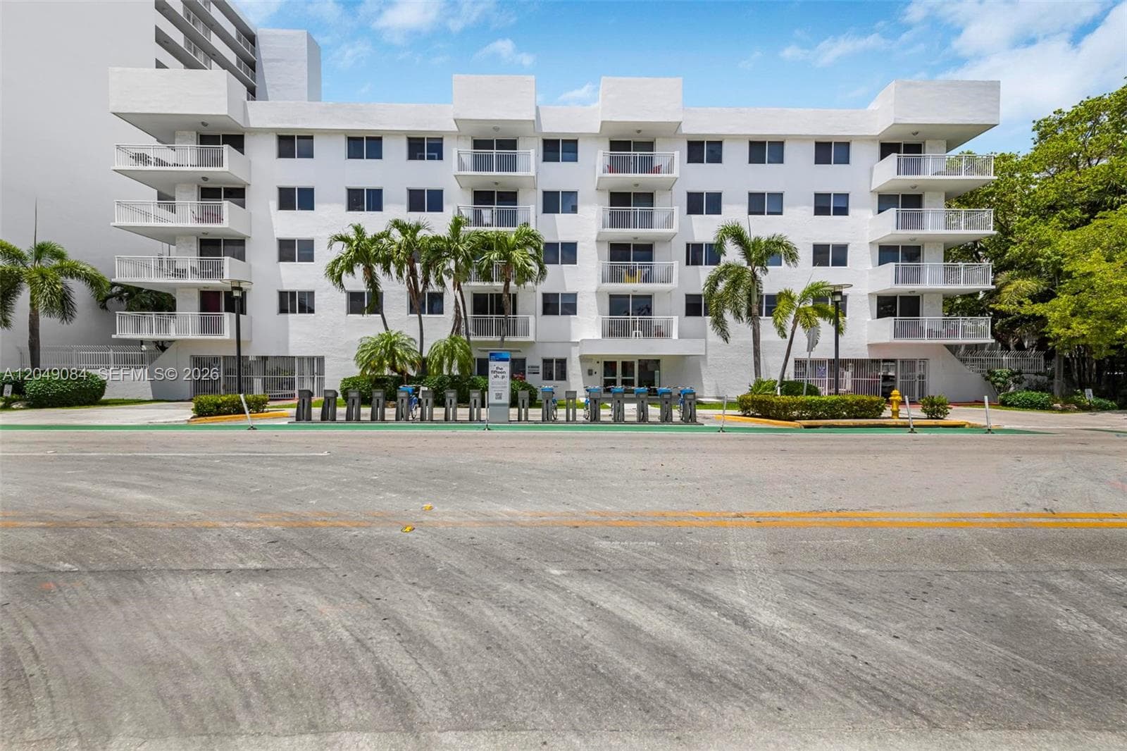West Bay Gardens · #404 in Miami Beach - Photo 28