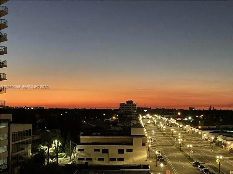 HOLLYWOOD STATION RES CON · #501 in Hollywood - Photo 42