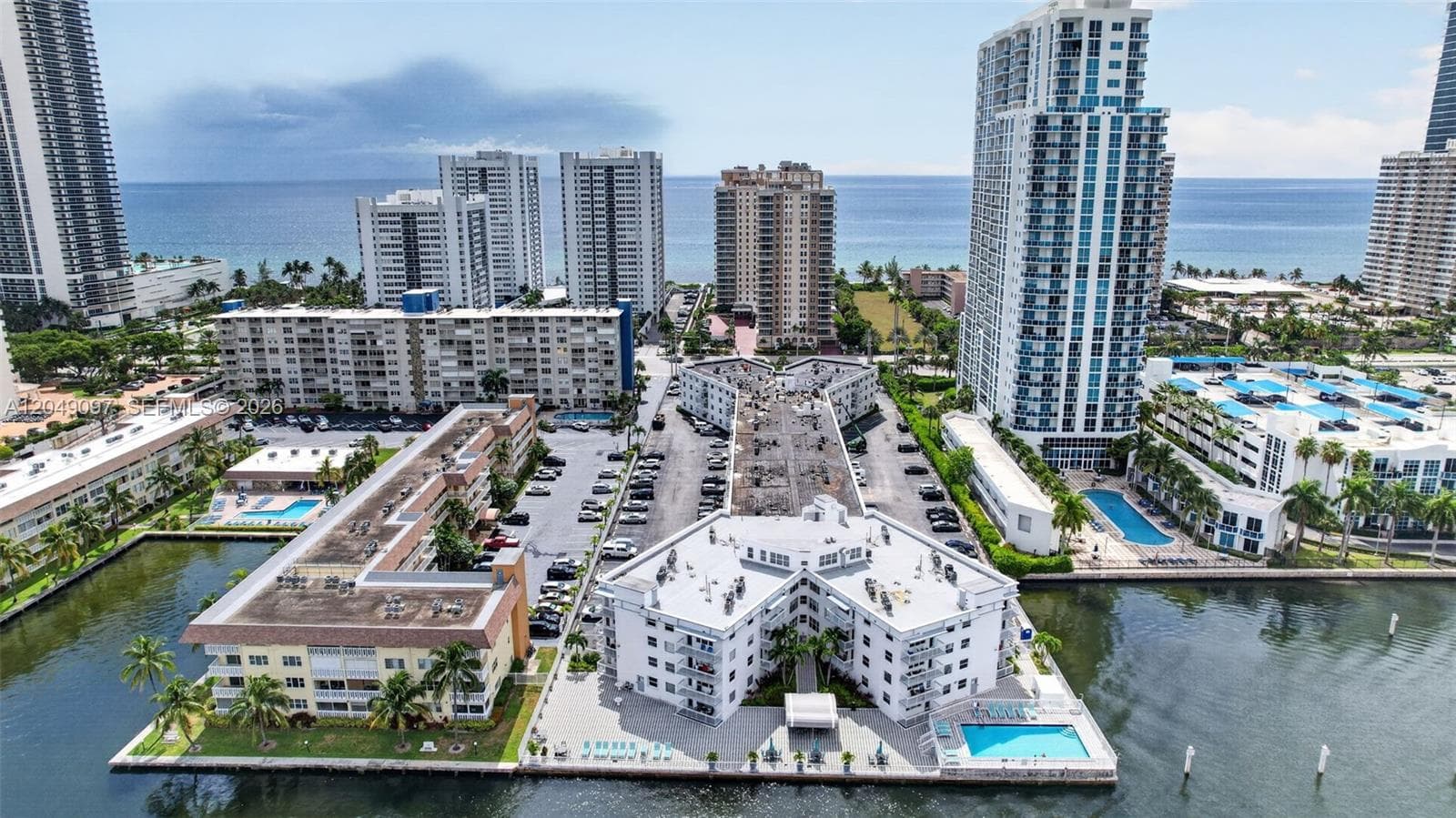¤CHELSEA BAYVIEW CONDO · #225 in Hallandale Beach - Photo 33
