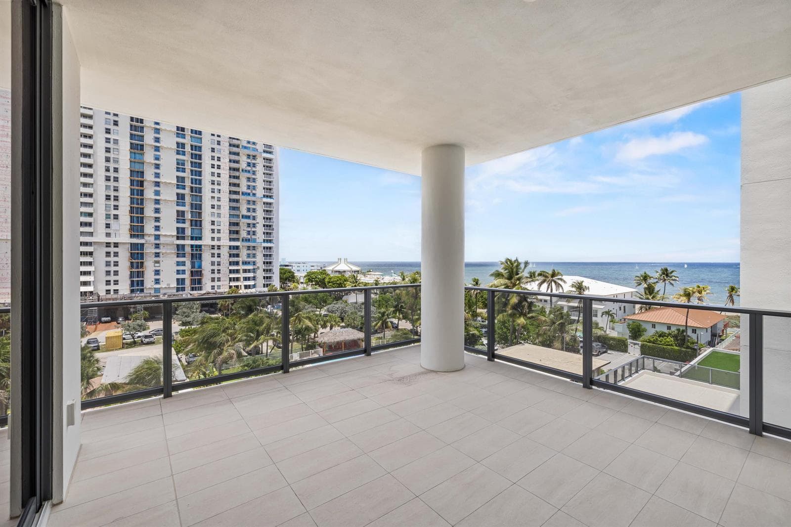 Beautiful Ocean & City Views