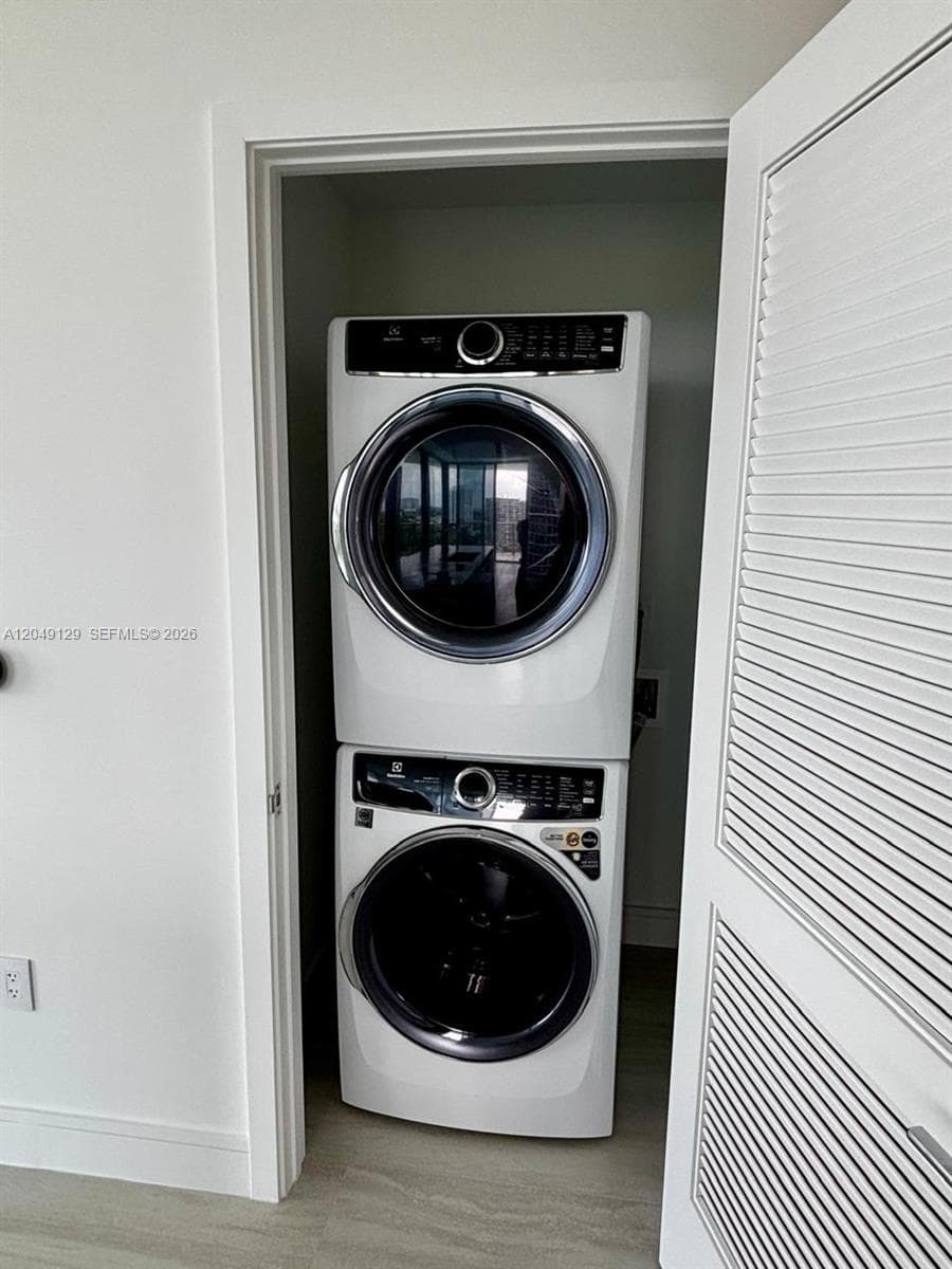 2411 Laguna Circle North · #1411 in Miami - Photo 23