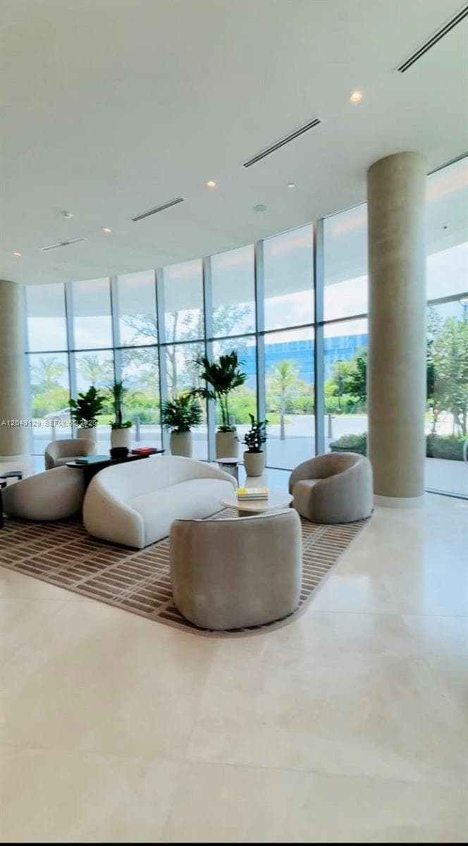 2411 Laguna Circle North · #1411 in Miami - Photo 2