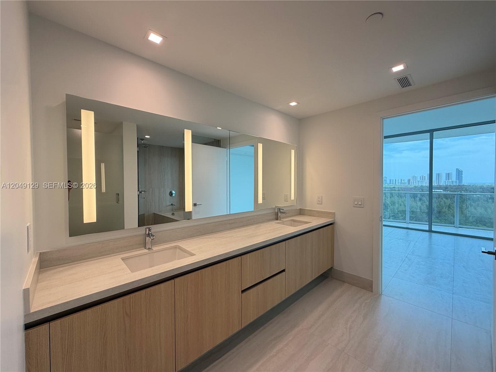 2411 Laguna Circle North · #1411 in Miami - Photo 56