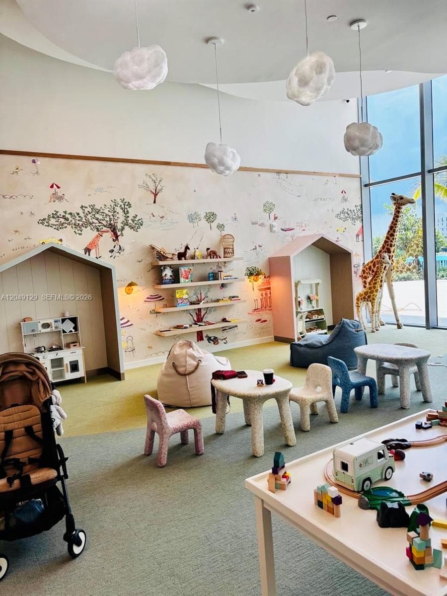 2411 Laguna Circle North · #1411 in Miami - Photo 7