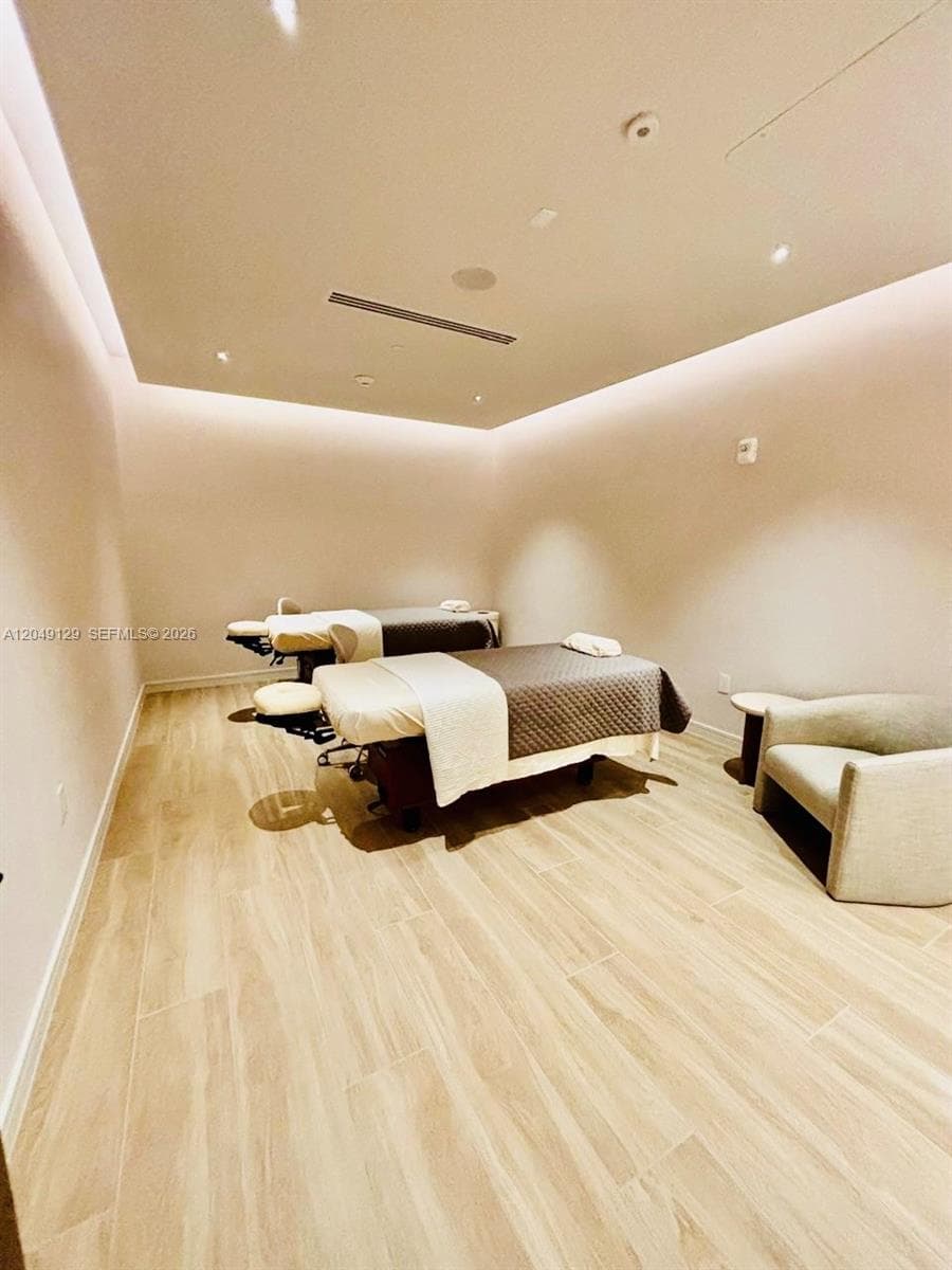2411 Laguna Circle North · #1411 in Miami - Photo 9