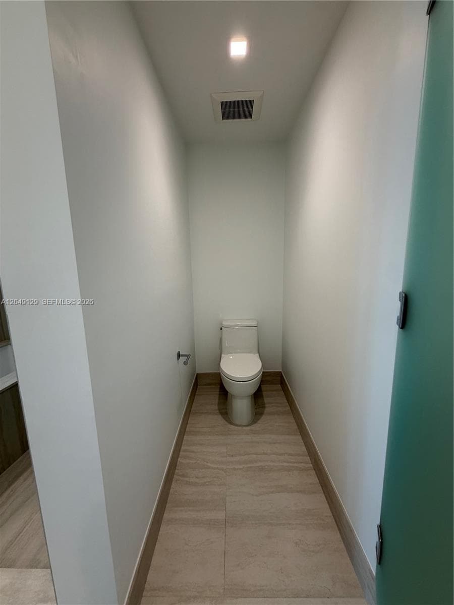 2411 Laguna Circle North · #1411 in Miami - Photo 58
