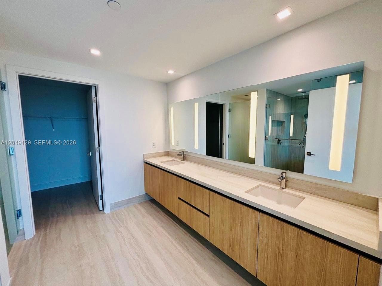 2411 Laguna Circle North · #1411 in Miami - Photo 21