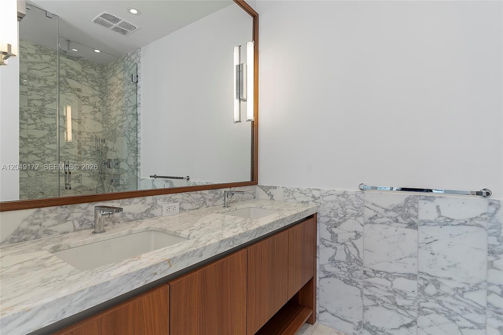 Una Residences · #1003 in Miami - Photo 5