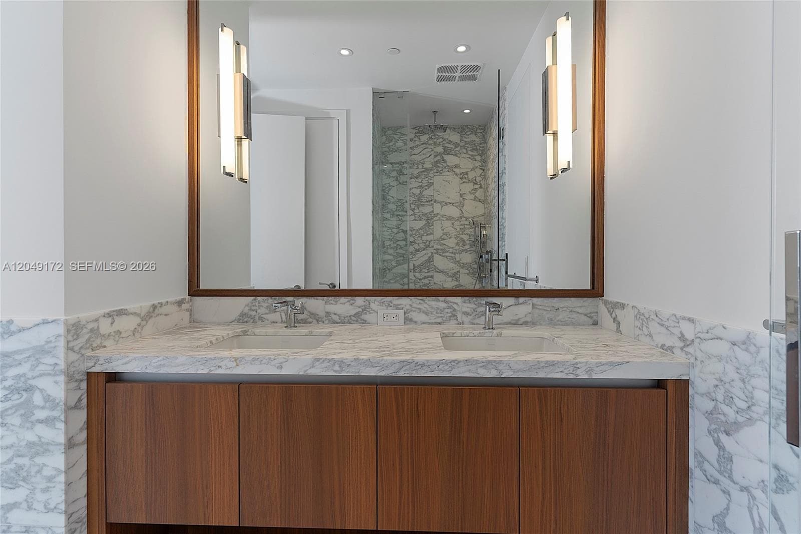 Una Residences · #1003 in Miami - Photo 33