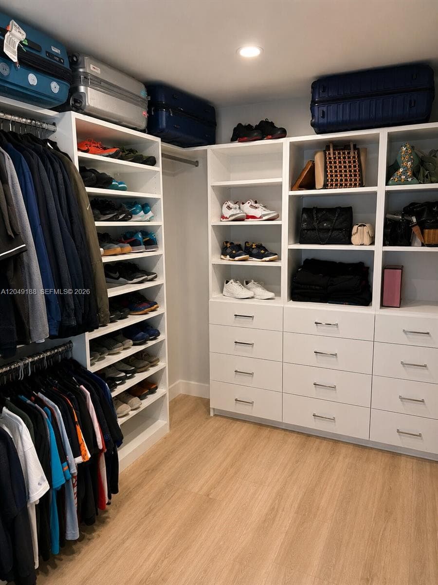 8631 Arboretum Ln photo 23