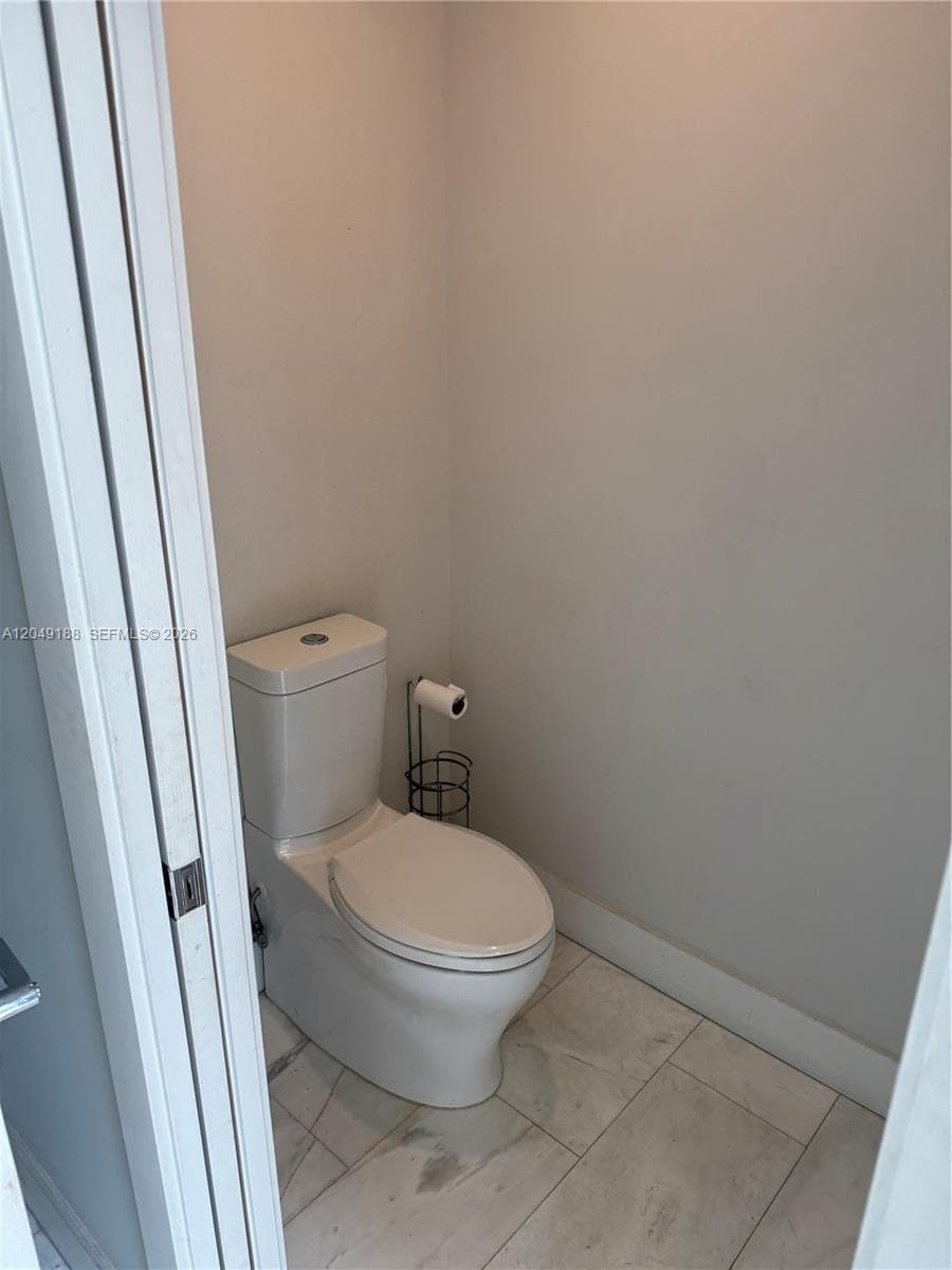 8631 Arboretum Ln photo 22