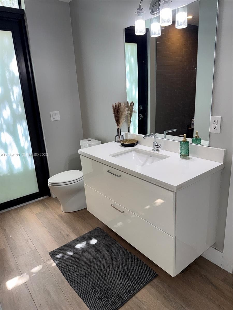 8631 Arboretum Ln photo 38