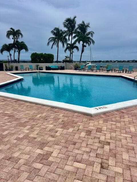 Heated Saltwater Pool