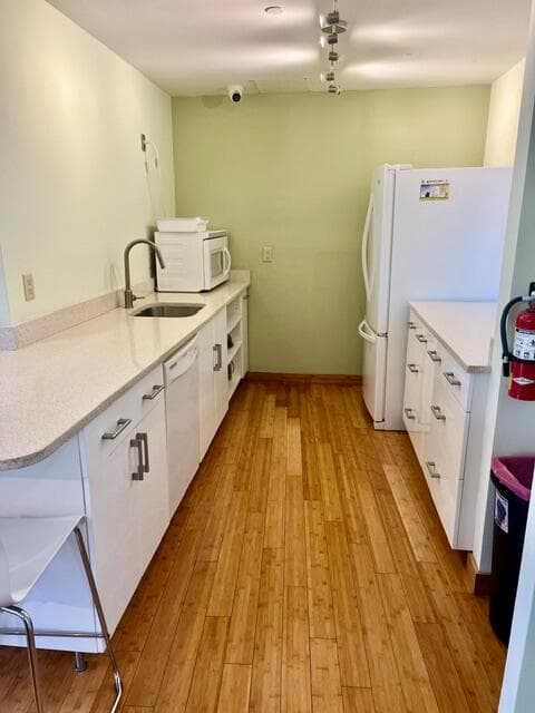 Club room kitchen