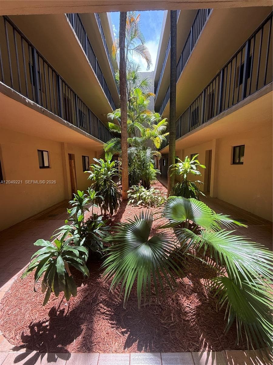 FOX CHASE CONDO #2 · #420 in Miami - Photo 27