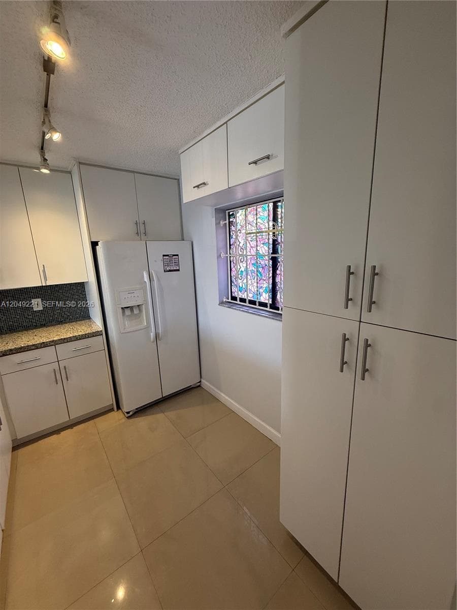 FOX CHASE CONDO #2 · #420 in Miami - Photo 6