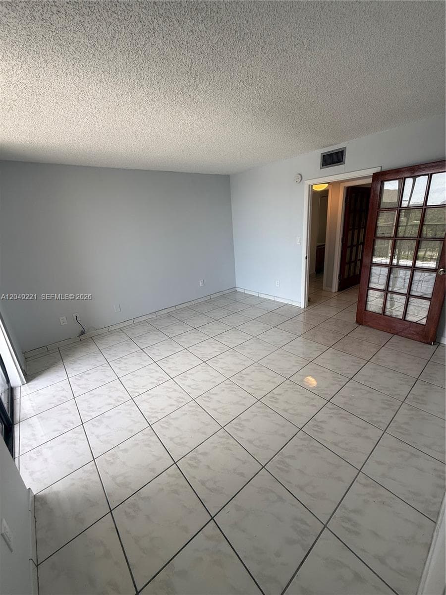 FOX CHASE CONDO #2 · #420 in Miami - Photo 17