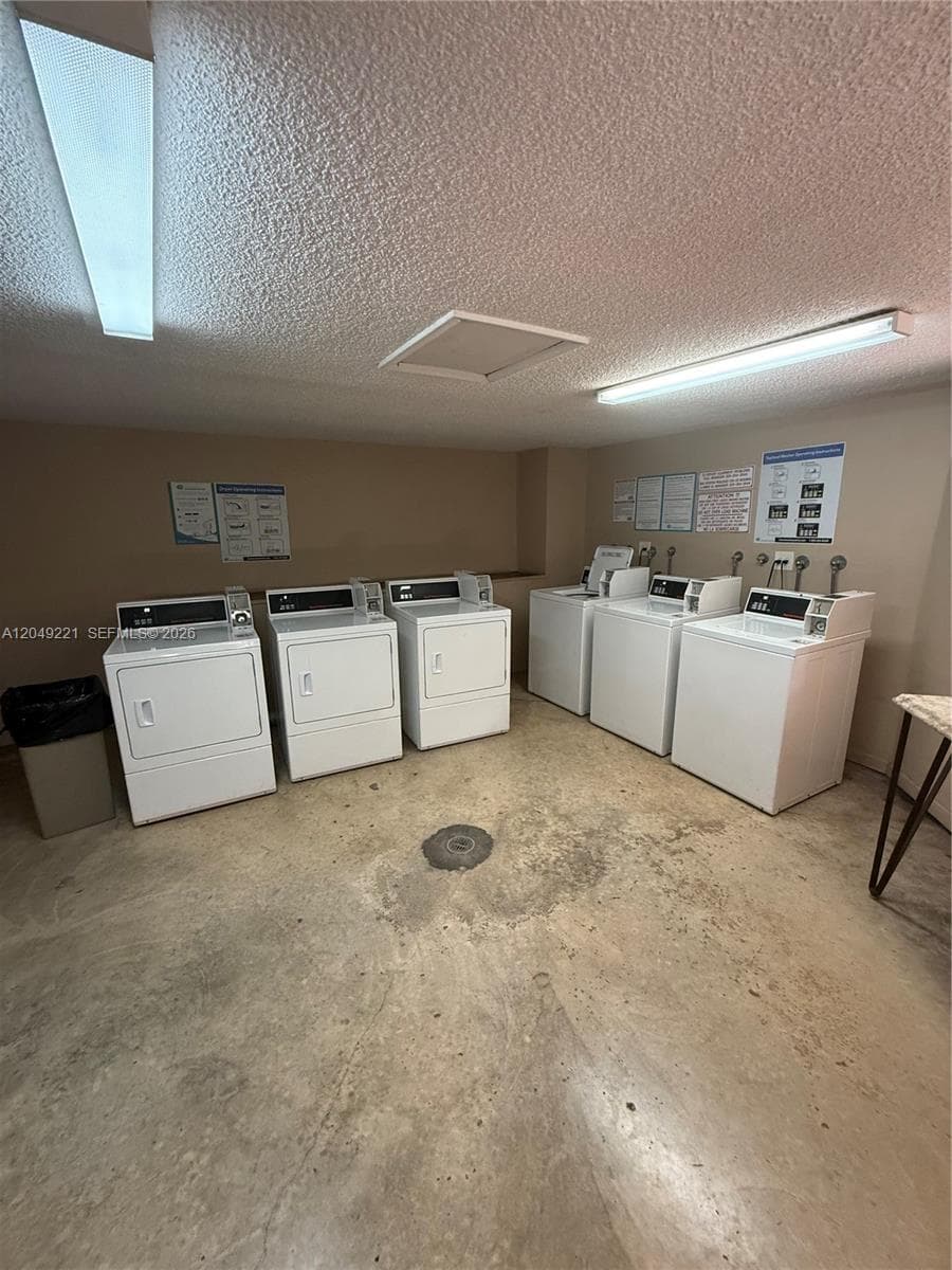 FOX CHASE CONDO #2 · #420 in Miami - Photo 30