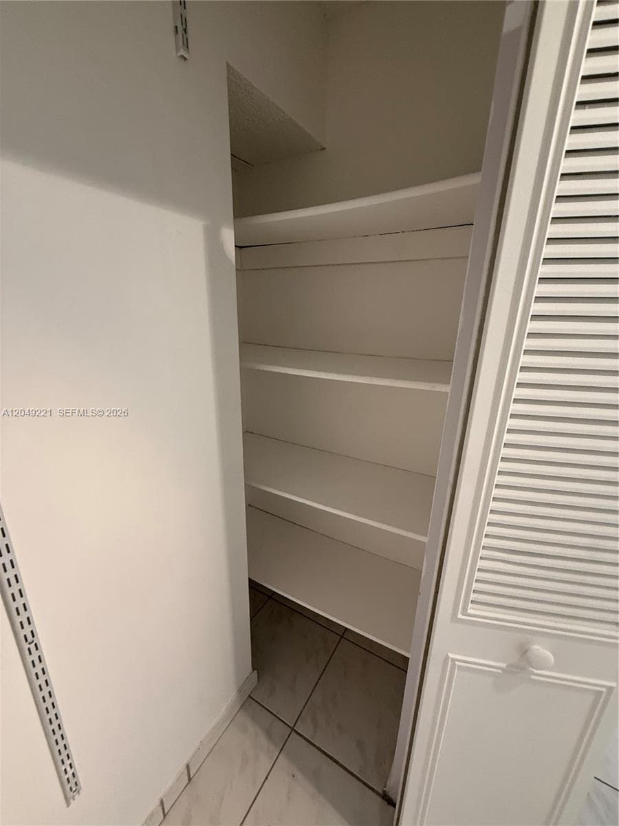 FOX CHASE CONDO #2 · #420 in Miami - Photo 15