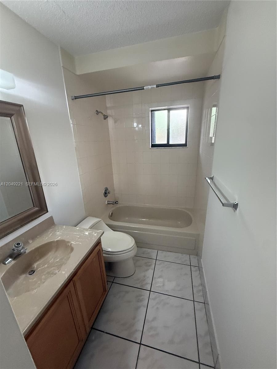 FOX CHASE CONDO #2 · #420 in Miami - Photo 11
