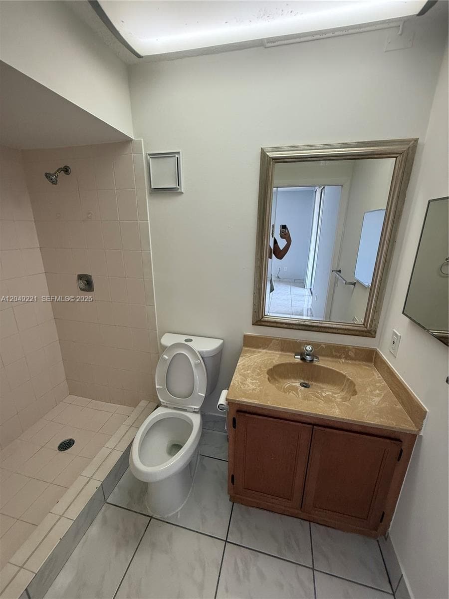 FOX CHASE CONDO #2 · #420 in Miami - Photo 21