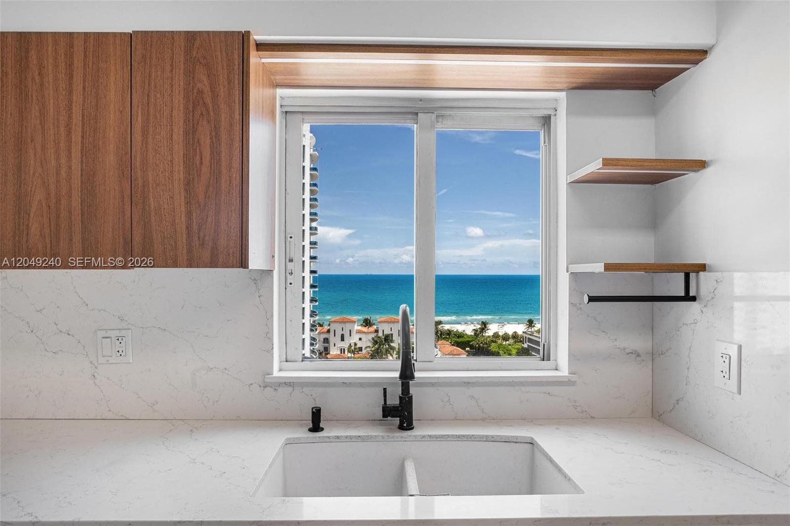 THE GRANDVIEW CONDO · #1406 in Miami Beach - Photo 15