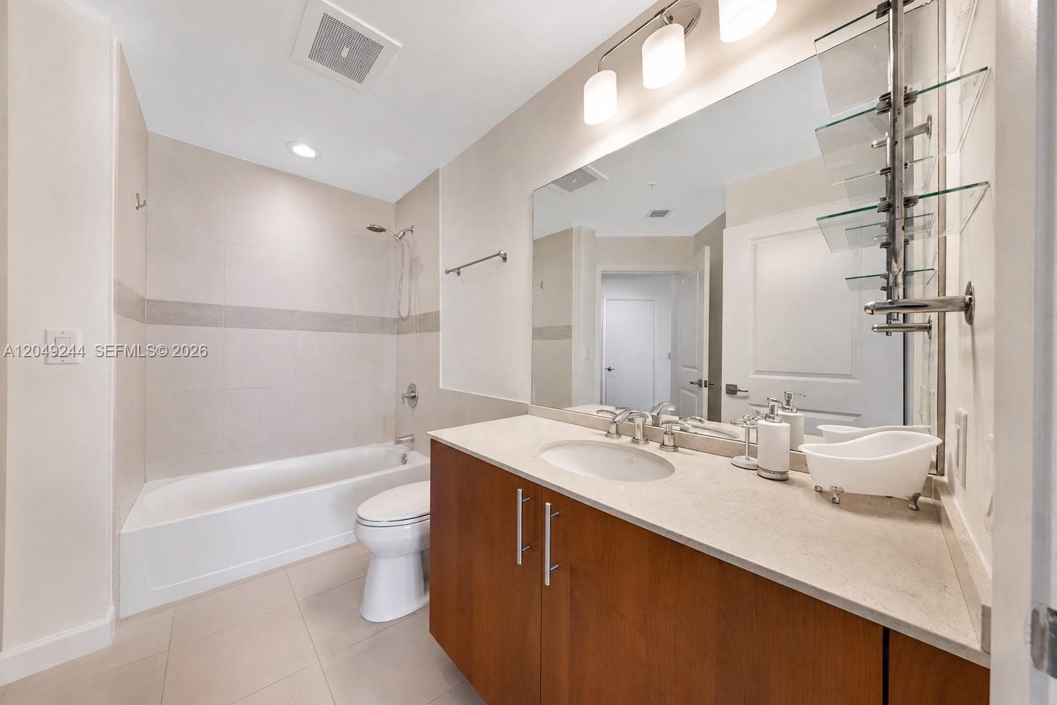OCEAN MARINE YACHT CLUB C · #714 in Hallandale Beach - Photo 10
