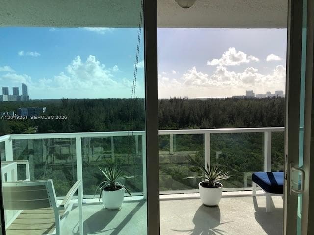 THE OAKS I CONDO · #1101 in North Miami - Photo 5