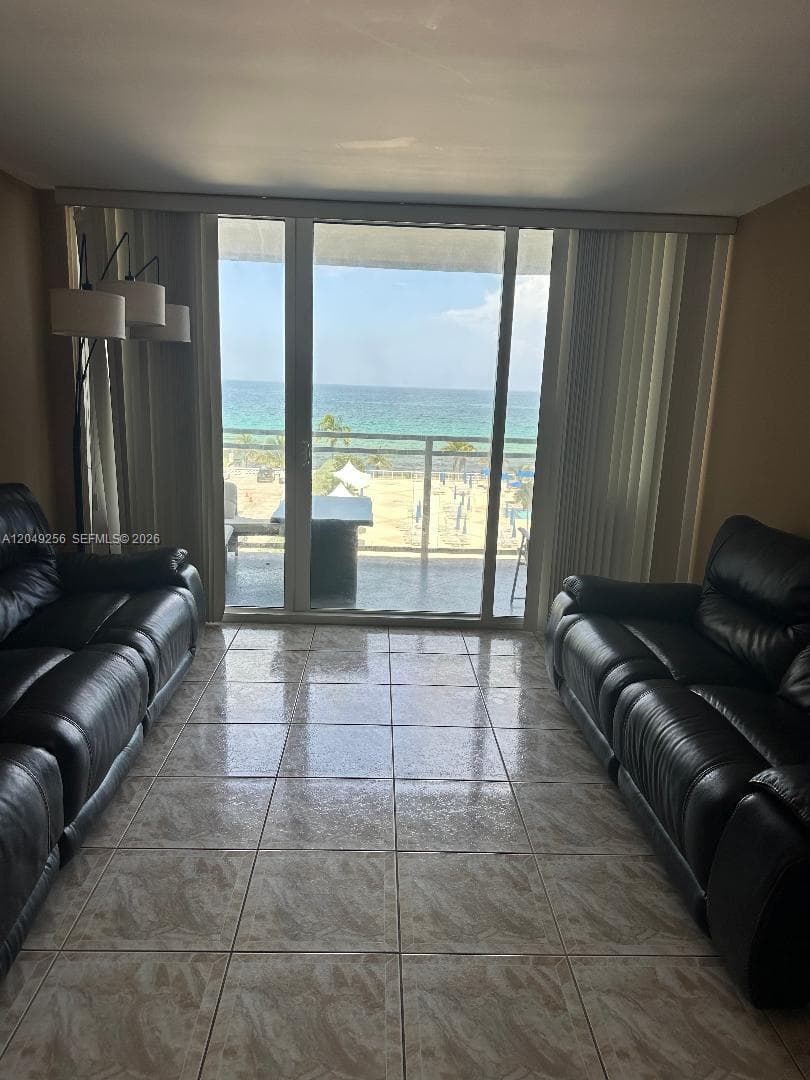 PARKER PLAZA CONDO ESTATE · #416 in Hallandale Beach - Photo 2