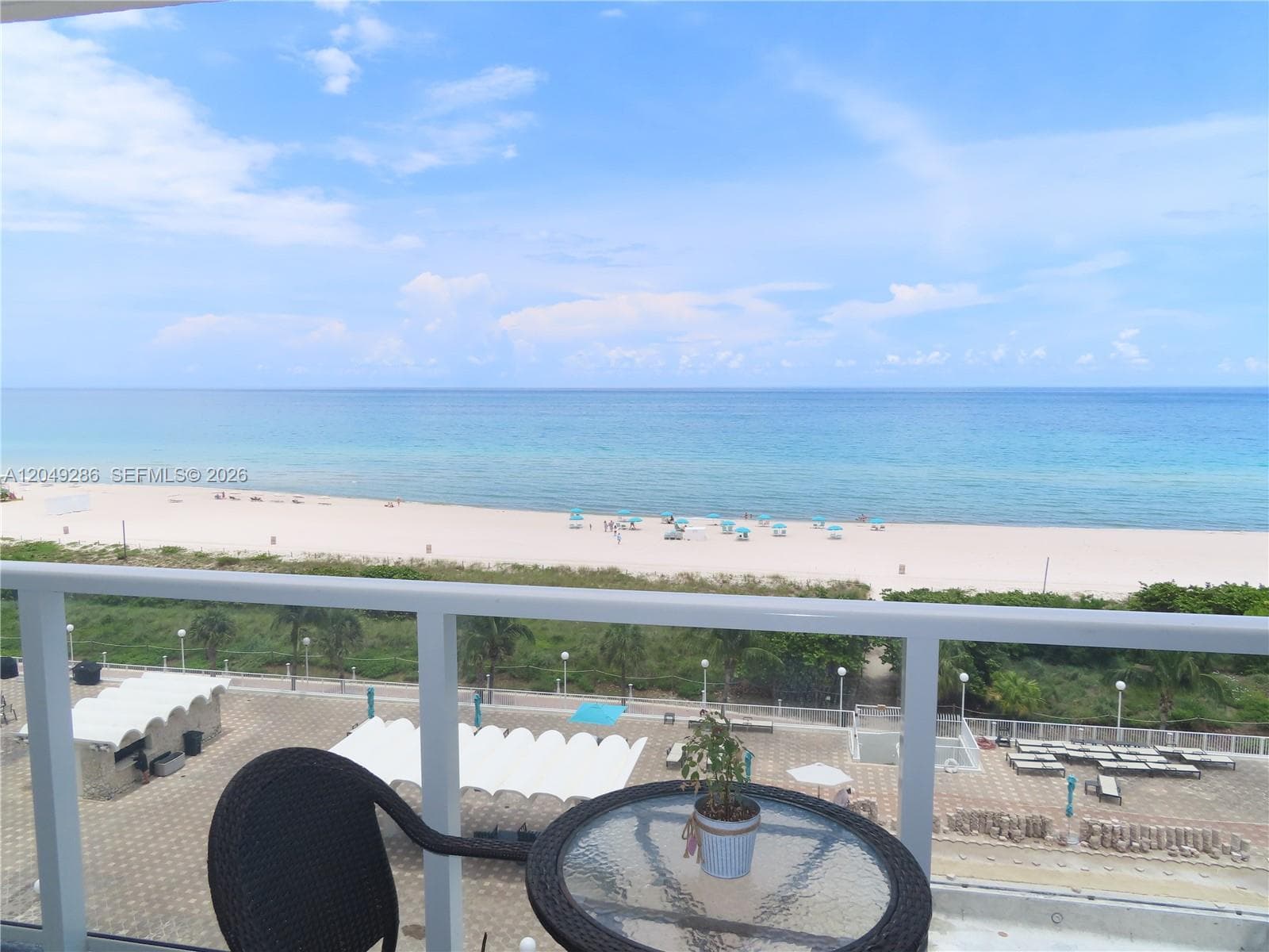 ARLEN BEACH CONDO · #302 in Miami Beach - Photo 2