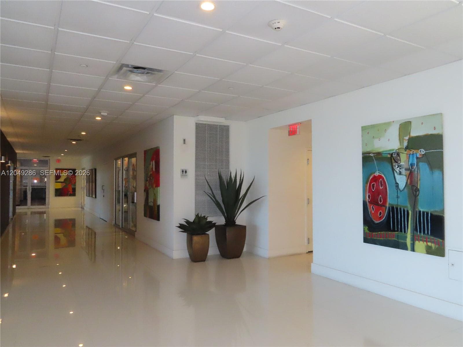 ARLEN BEACH CONDO · #302 in Miami Beach - Photo 37