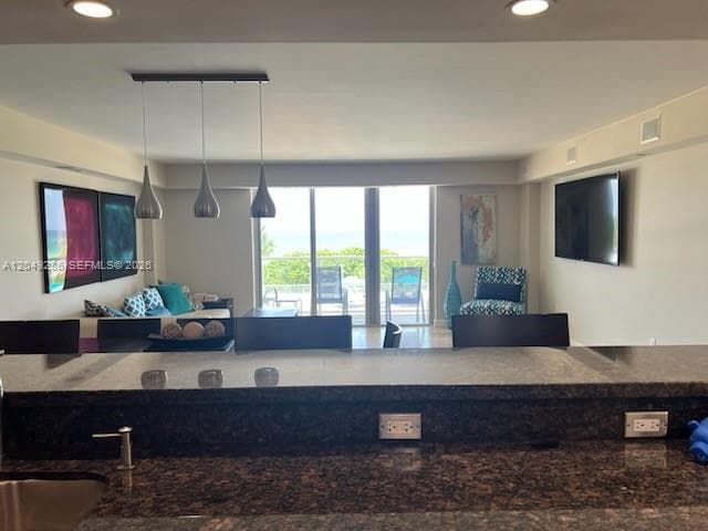 ARLEN BEACH CONDO · #302 in Miami Beach - Photo 4