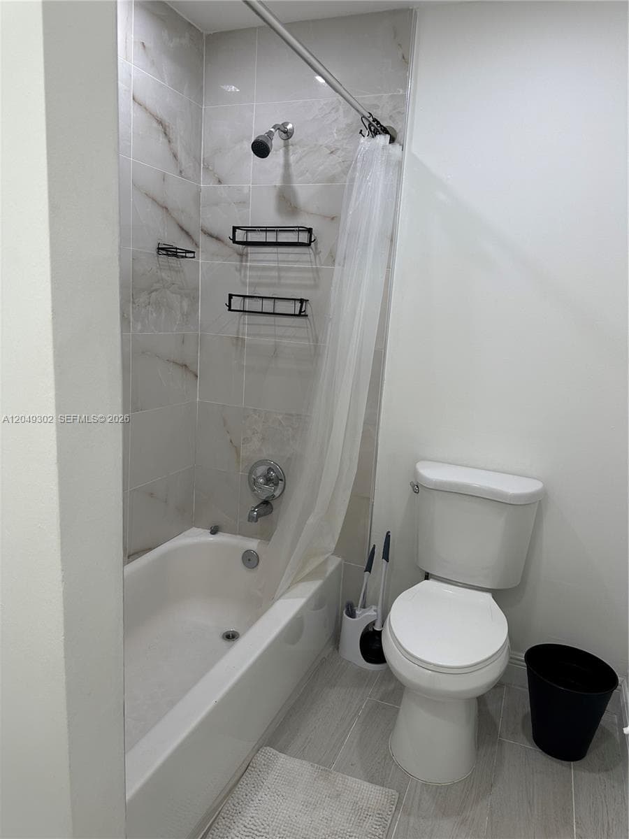 VILLAS SAN MIGUEL CONDO · #310 in Miami - Photo 12