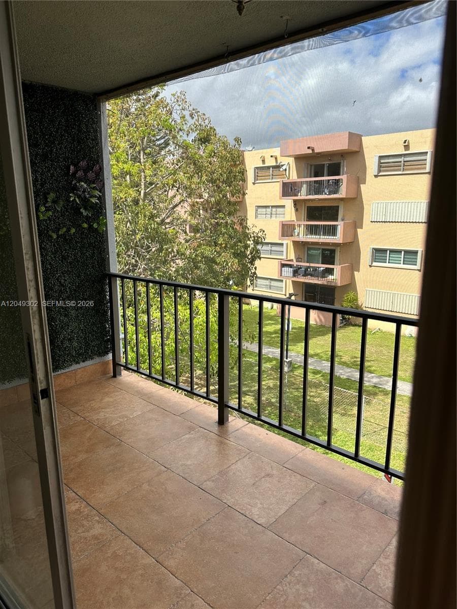 VILLAS SAN MIGUEL CONDO · #310 in Miami - Photo 15