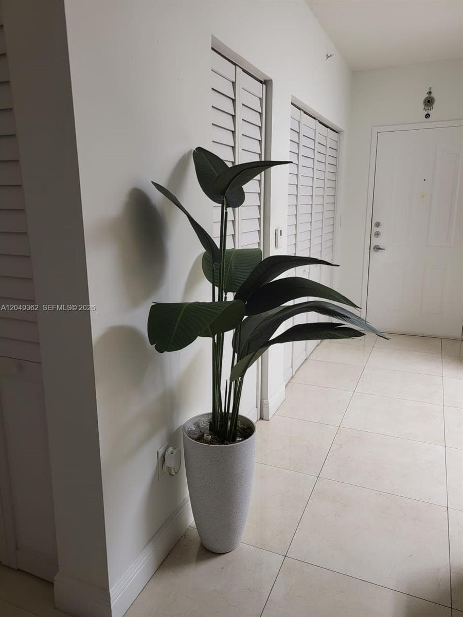 BLUE LAGOON CONDO · #205 in Miami - Photo 4