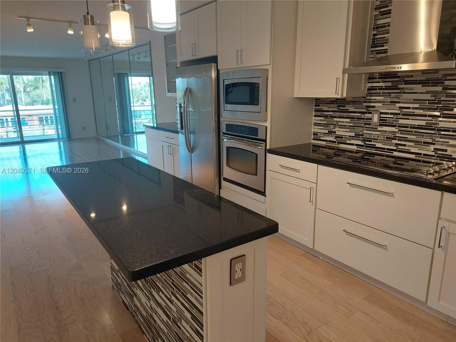 SOUTHAMPTON CONDO · #303 in Fort Lauderdale - Photo 2